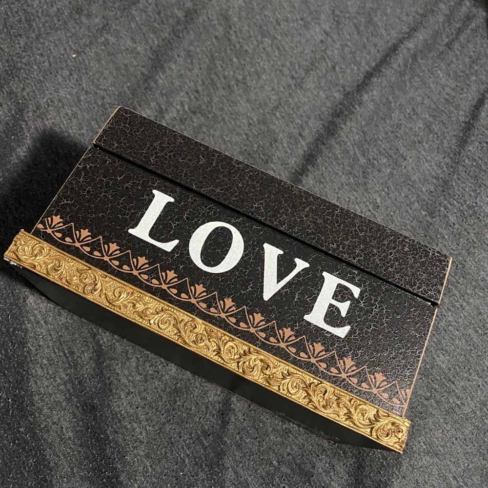 ❤️ L O V E box ❤️